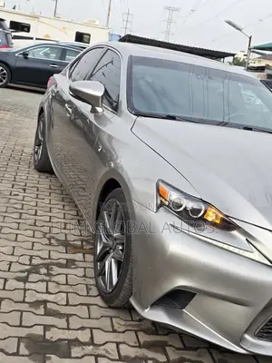 Lexus IS 250 2015 Gold