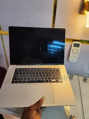 Laptop Apple MacBook Pro 2019 16GB Intel Core i9 SSD 1T