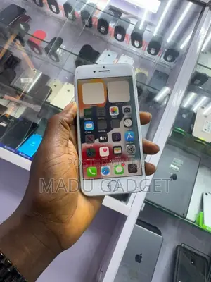 Apple iPhone 7 32 GB Silver