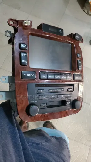 Highlander 2005-2007 Hybrid the Radio