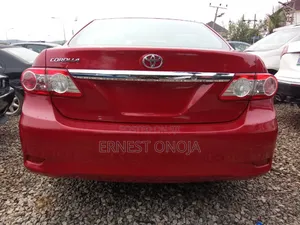 Toyota Corolla LE Special Edition 4dr Sedan (1.8L 4cyl 4A) 2013 Red