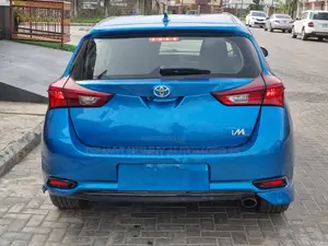 Toyota Corolla XSE 4dr Sedan (1.8L 4cyl CVT) 2017 Blue