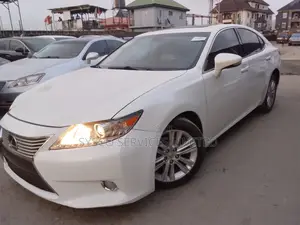 Lexus ES 350 FWD 2014 White