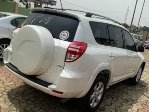 Toyota RAV4 3.5 Limited 2010 White