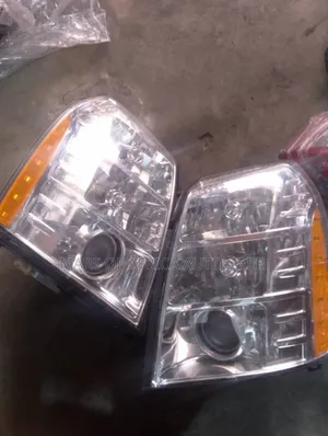 Headlights Cadillac Escalade 2012