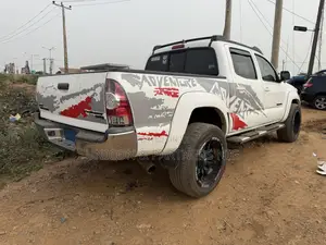 Toyota Tacoma PreRunner V6 4dr Double Cab 5.0 ft. SB (4.0L 6cyl 5A)
