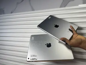 Apple iPad 9.7 32 GB Gray