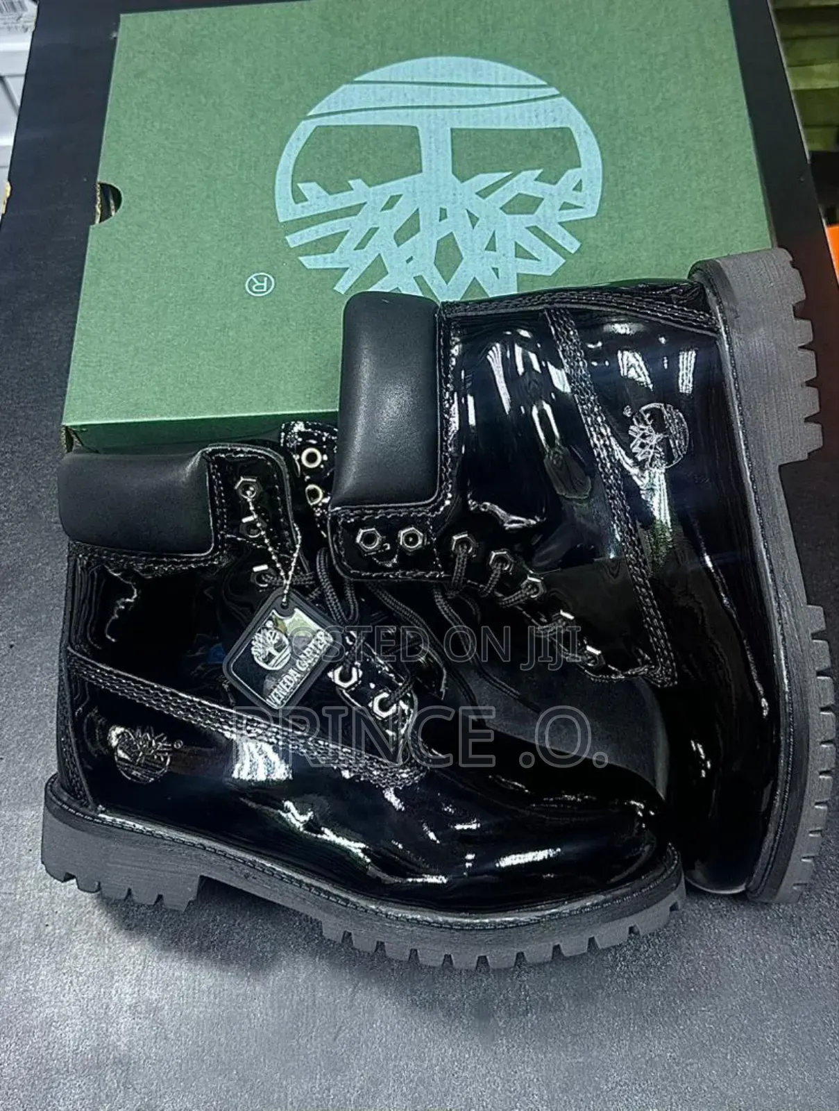 Lips Stick Timberland Boot