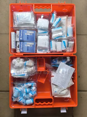 First Aid Box (With Complete Accessories) 100 People
