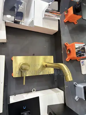 Matt Gold Round Conduit Basin Faucet