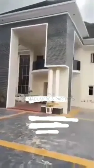 8bdrm Duplex in Gated Estate , Sars for sale