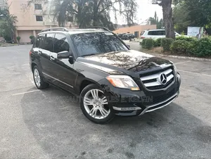Mercedes-Benz GLK-Class Base GLK 350 4dr AWD 4MATIC (3.5L 6cyl 7A) 2015