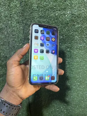 Apple iPhone 11 64 GB Yellow