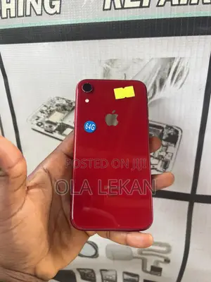 Apple iPhone XR 64 GB Red