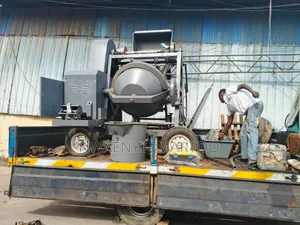 Selfload Concrete Mixer With Hoist Lifting 30meters