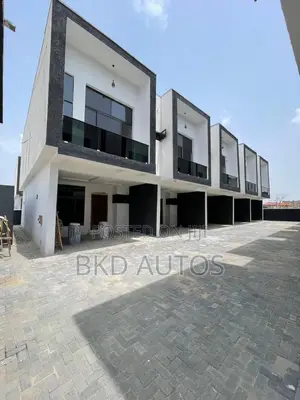 4bdrm Duplex in Ikota for sale