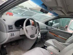 Toyota Sienna 2008 Gray