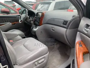 Toyota Sienna 2008 Gray