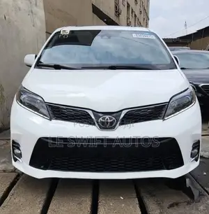 Toyota Sienna 2018 White