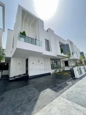 5bdrm Duplex in Chevron for sale