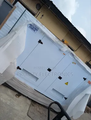 Brand New Perkins Diesel Soundproof Generator Sp350kva 100% Copper Coi