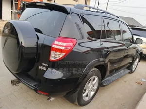 Toyota RAV4 2011 Black
