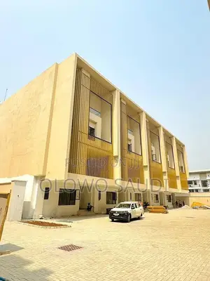 5bdrm Townhouse / Terrace in Banana Island, Ikoyi for rent