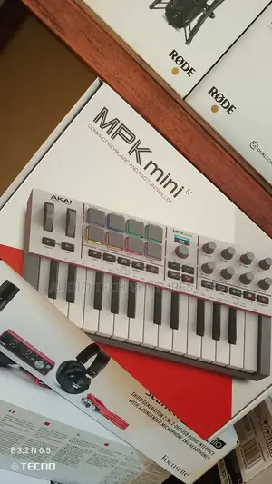 Akai MPK Mini Iv Compact Keyboard and Controller