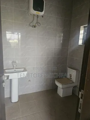 4bdrm Townhouse / Terrace in Gaduwa District, Durumi for rent
