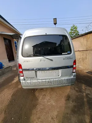 Suzuki Every 2010