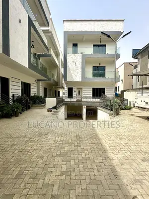 5bdrm Duplex in Utako District for sale