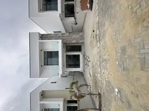4bdrm Duplex in Lekki for sale