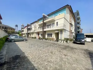 4bdrm Townhouse / Terrace in Lekki Phase 1 for rent