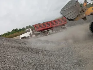 All Size of Material Are Available for Granite and Chipping