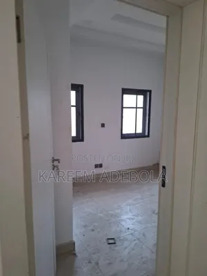 Furnished 3bdrm Block of Flats in Banana Island for rent