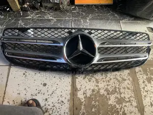 GLC 2015 Front Grill
