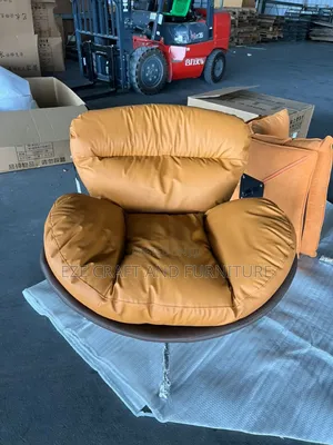 Single Seater Cushioned Sofa Chair