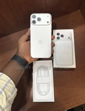 New Apple iPhone 17 Pro Max 256 GB White