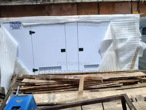 350kva Diesel Generator in Steel Acoustic Enclosure