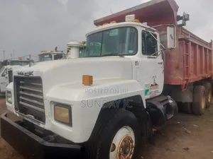 Tokunbo Rd Mack 10 Tyres Dump Truck With Ten Bolts Rim Big Axle