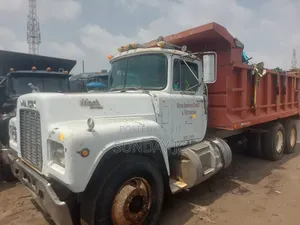 Tokunbo Mack 24valve R Model 10 Tyres Dump Truck Ten Bolts Rim Superb