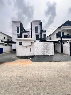 5bdrm Duplex in Lekki for sale