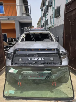 Toyota Tundra 2016 Windscreen Glass Available