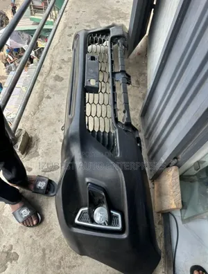 Front Bumper Hilux 2017