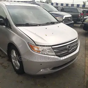 Honda Odyssey 2012 Silver