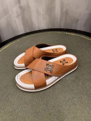 Off-White Men’S Luxury Slippers