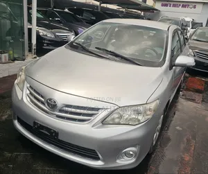 Toyota Corolla 2012 Silver