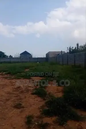 1000sqm For Six Units Of 3beds Block Of Flats