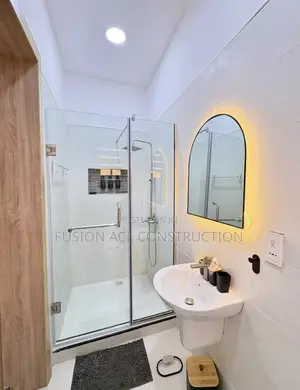Toilet / Bathroom Glass Cubicle
