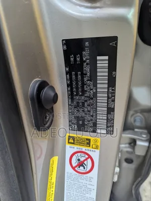 Toyota Highlander Limited 4dr SUV (3.5L 6cyl 6A) 2015 Gold
